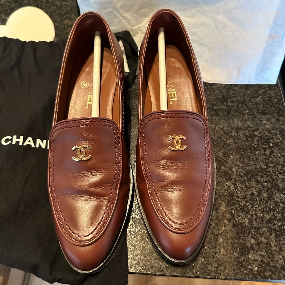 GORGEOUS Chanel Loafers